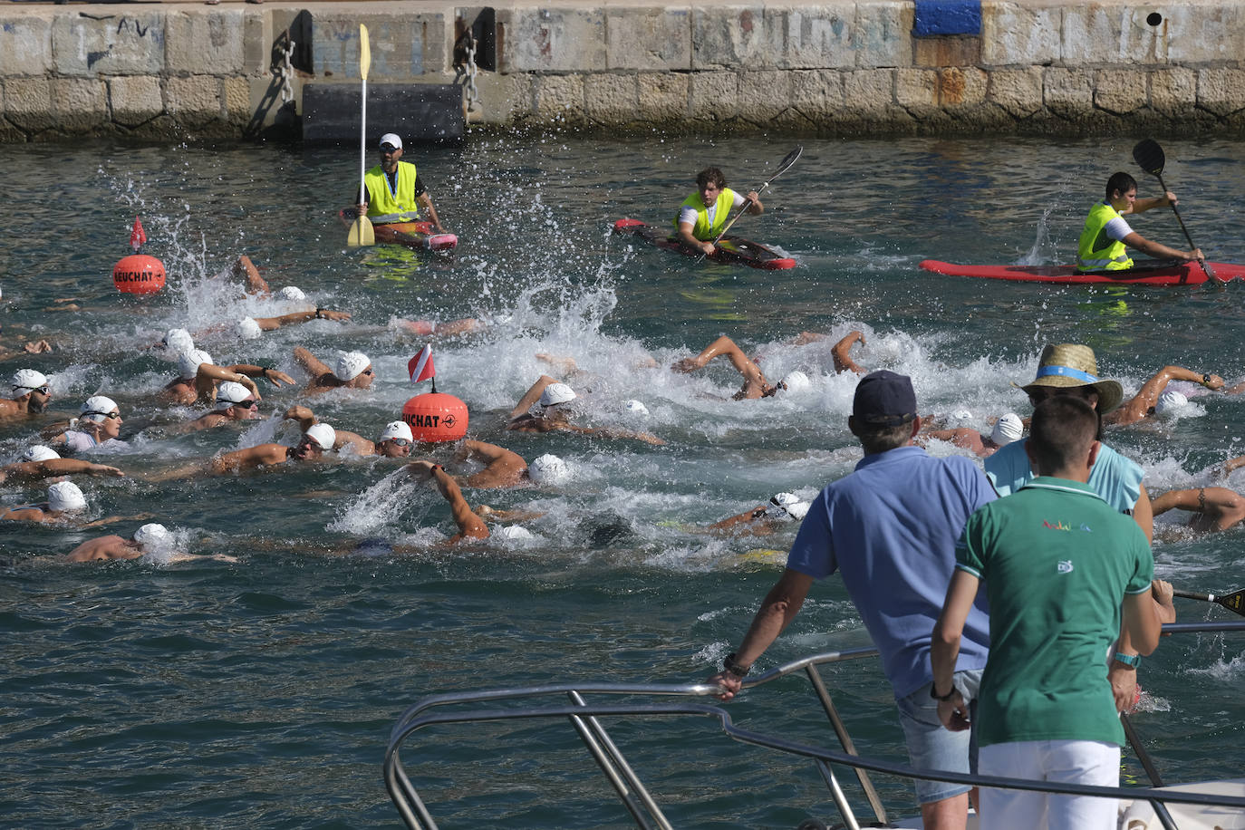 Más de medio millar de nadadores participaron en la prueba 