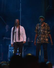 Imagen secundaria 2 - El reggae de UB40 convierte el Marbella Arena en una plaza jamaicana