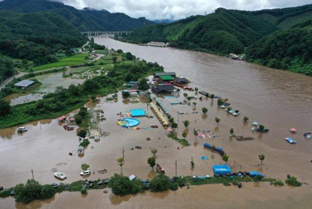 Una zona anegada por el agua en Chuncheon, al noreste de Seúl.