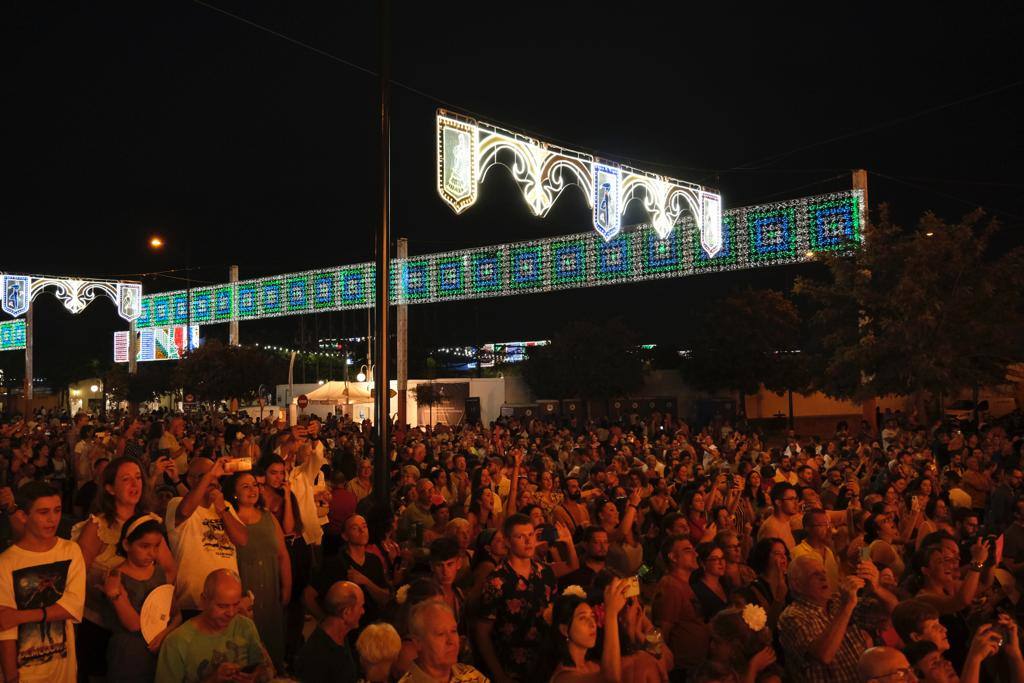 María Peláe dio el pregón inaugural en el real de la Feria