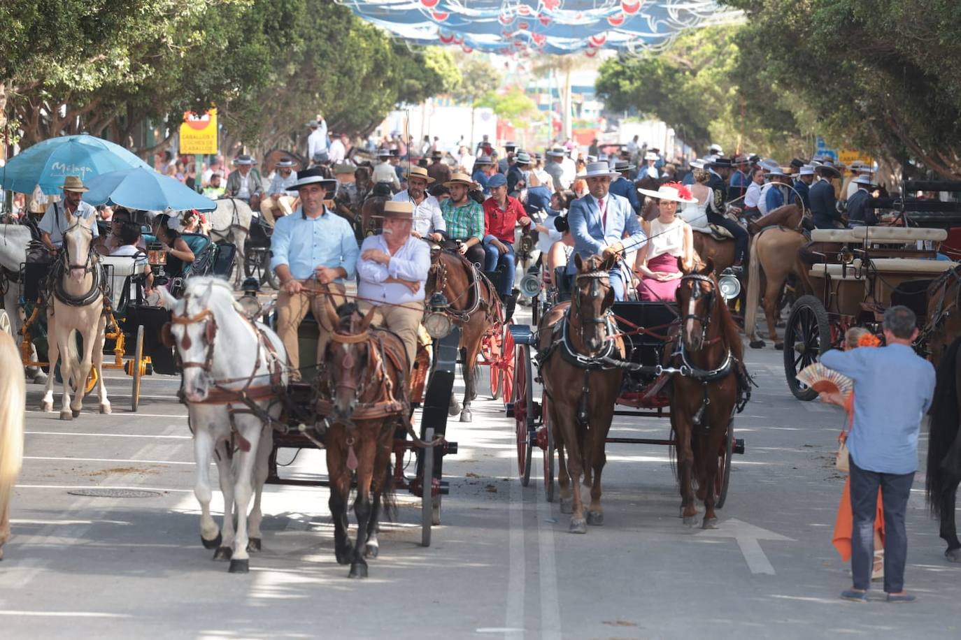 Mayores, familias y caballistas ambientaron el real de la Feria en la tarde del domingo 