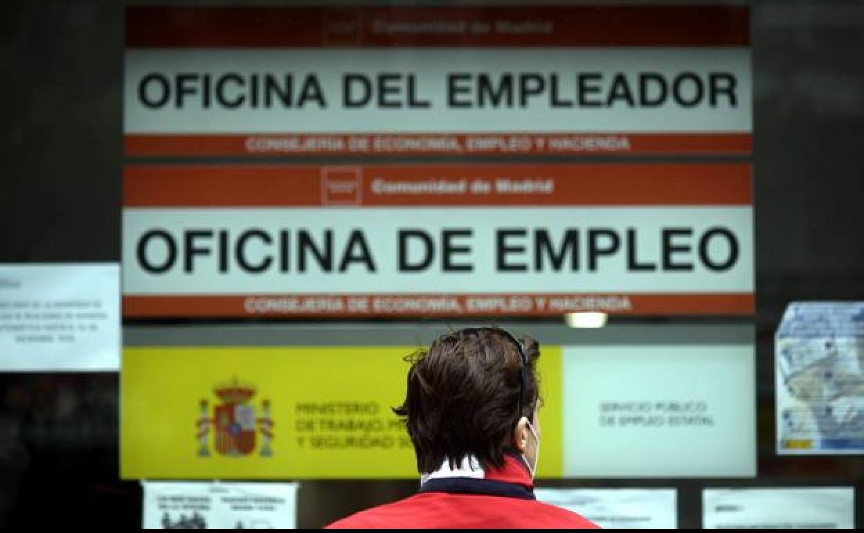 ¿Has trabajado menos de un año? el SEPE aclara a qué subsidio puedes optar sin prestación contributiva