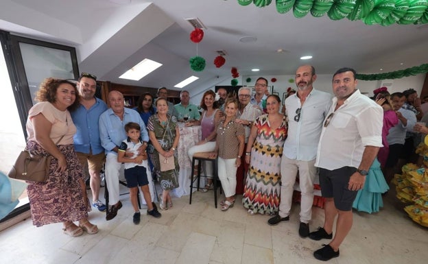 La terraza de la casa hermanada del Sepulcro es un punto de encuentro para familias y amigos. 