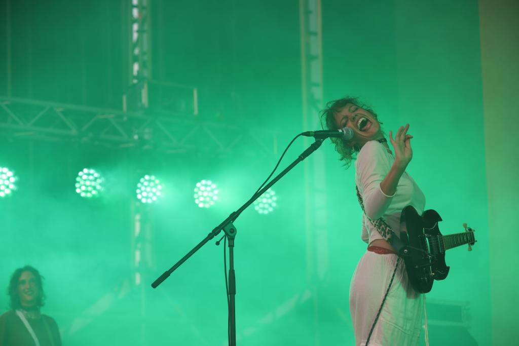 El exintegrante de 'One Direction', Louis Tomlinson, plato fuerte de una cita en la que estuvieron también The Vaccines, Hinds, Stone o Voodoos. En la foto, la banda madrileña Hinds 