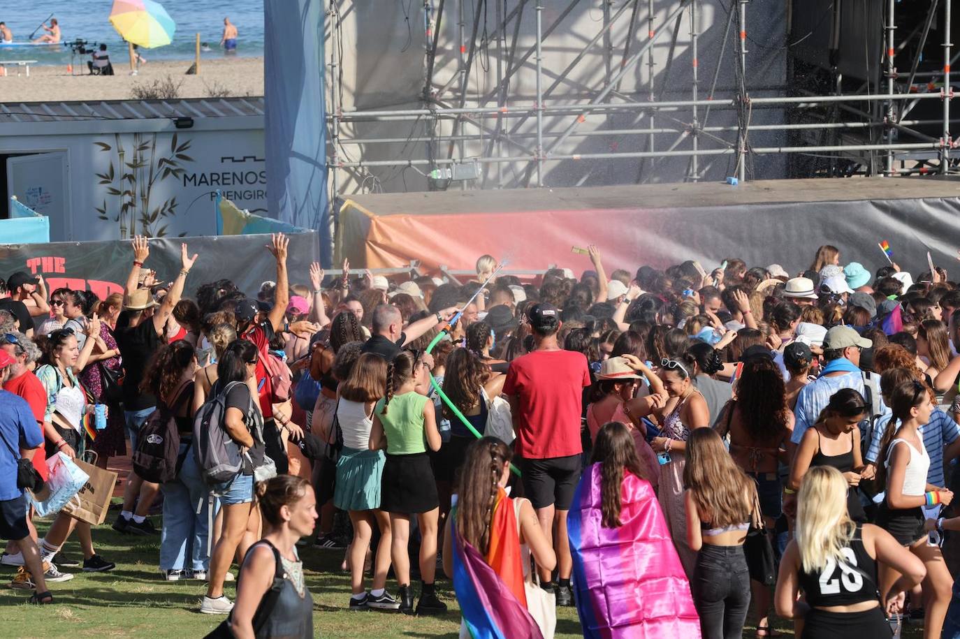 El exintegrante de 'One Direction', Louis Tomlinson, plato fuerte de una cita en la que estuvieron también The Vaccines, Hinds, Stone o Voodoos. En la foto, concierto de Stone 