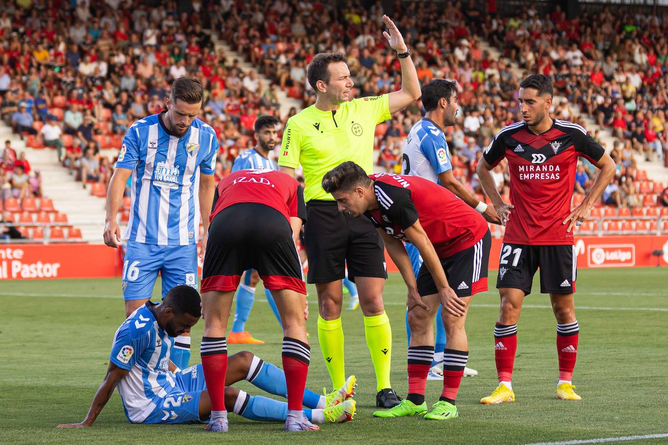 Fotos: El Mirandés-Málaga