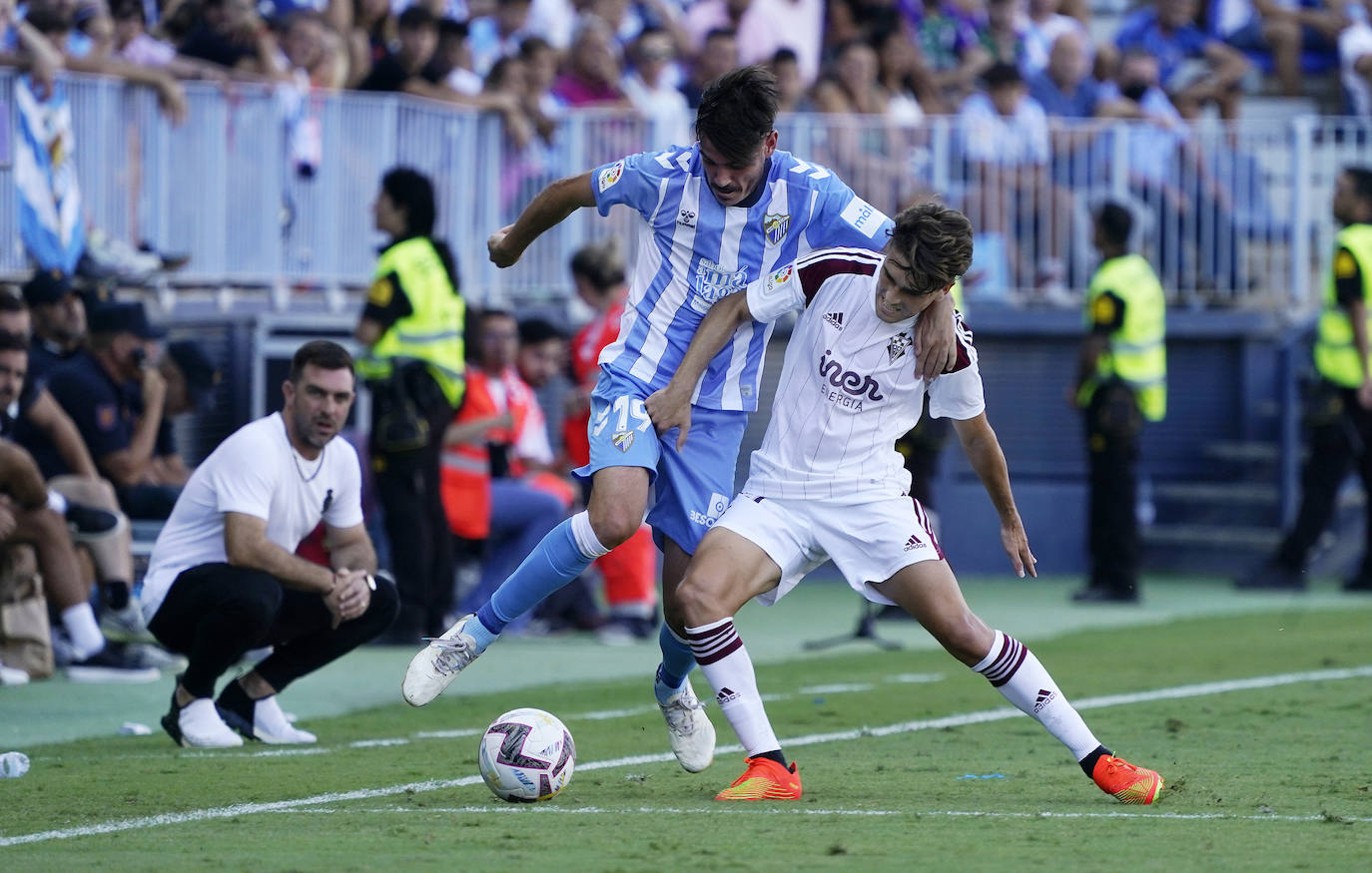 El Málaga pierde en casa con el Albacete (1-2).