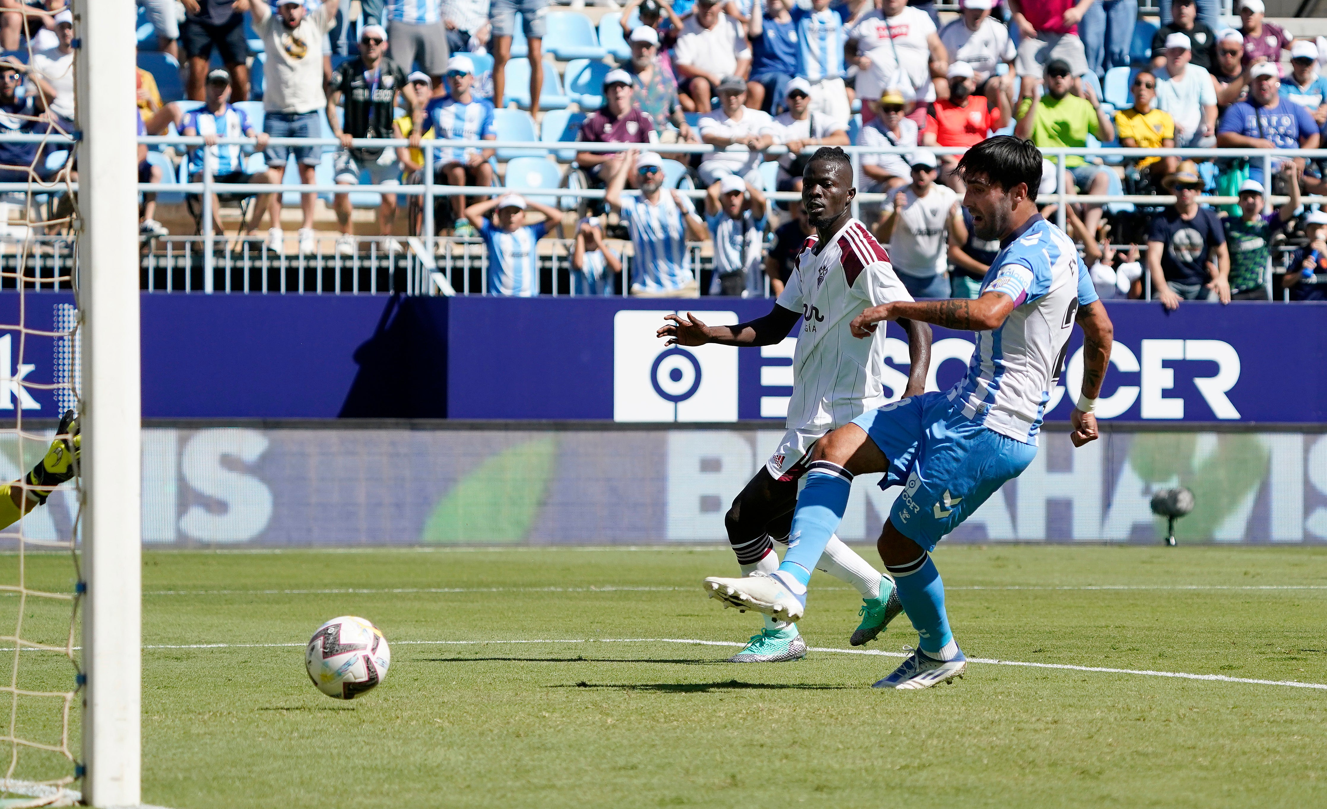 El Málaga pierde en casa con el Albacete (1-2).