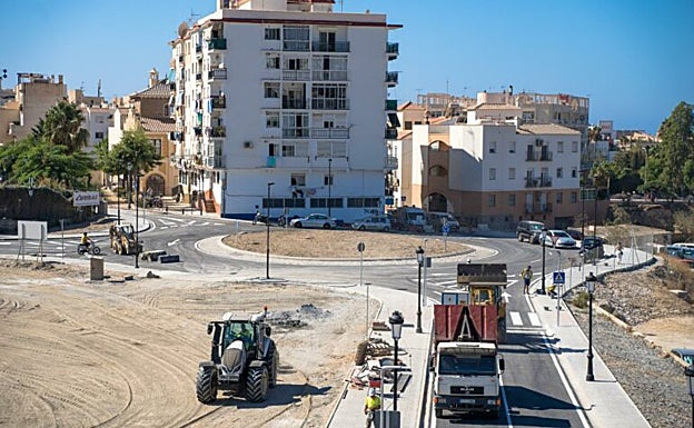 Imagen de la nueva glorieta junto al futuro centro de salud. 