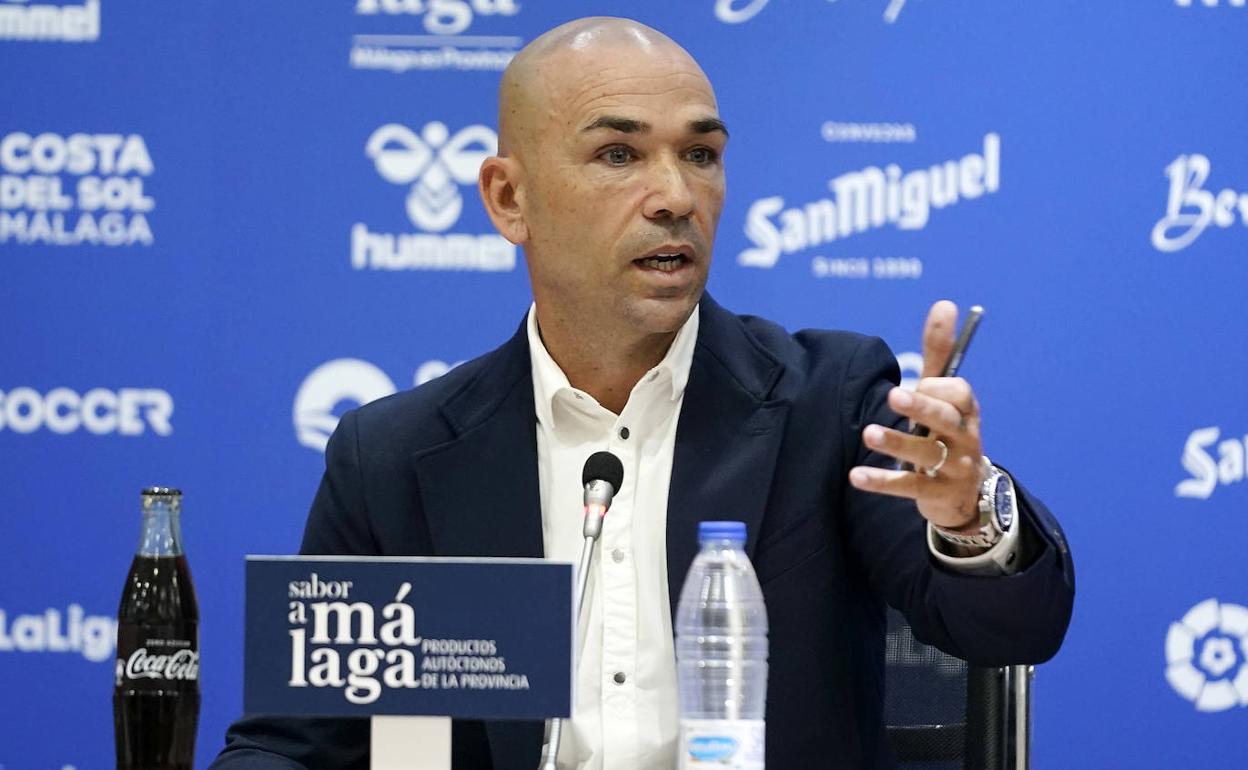 El director deportivo del Málaga, este lunes en la sala de prensa de La Rosaleda.