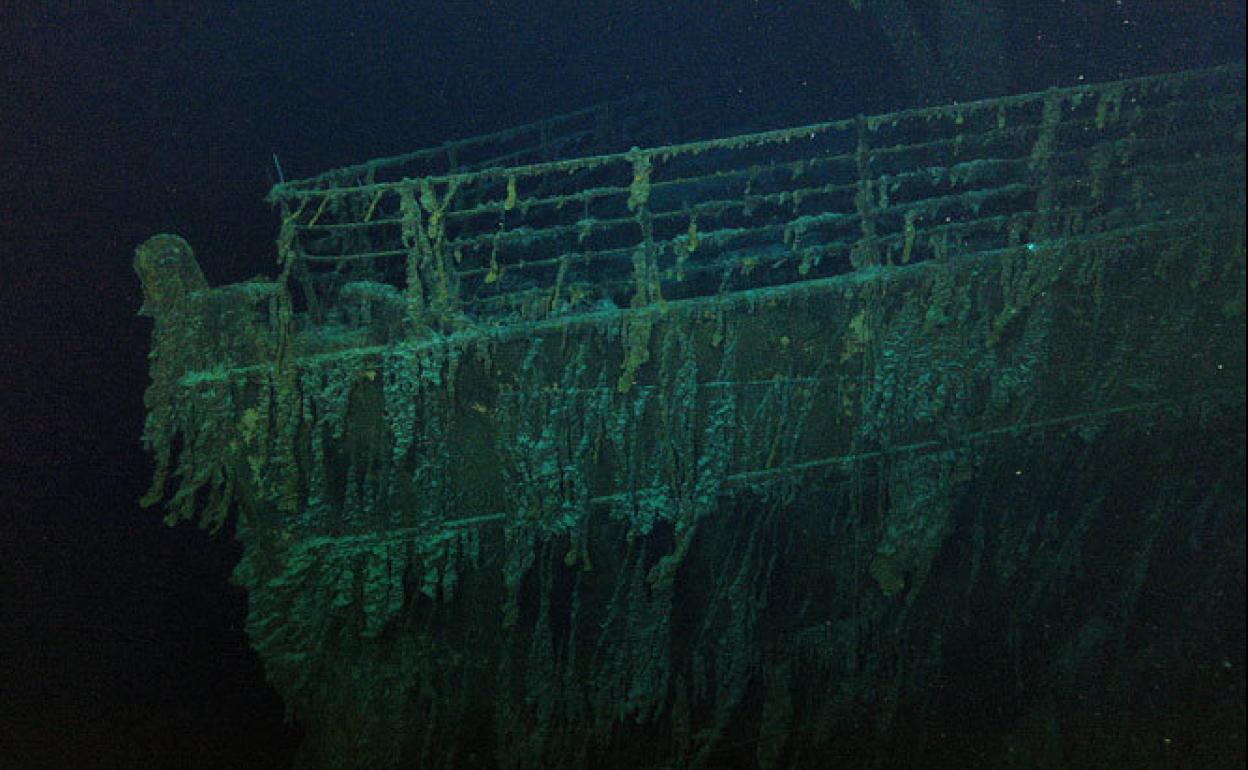 Imagen de la proa del Titanic.