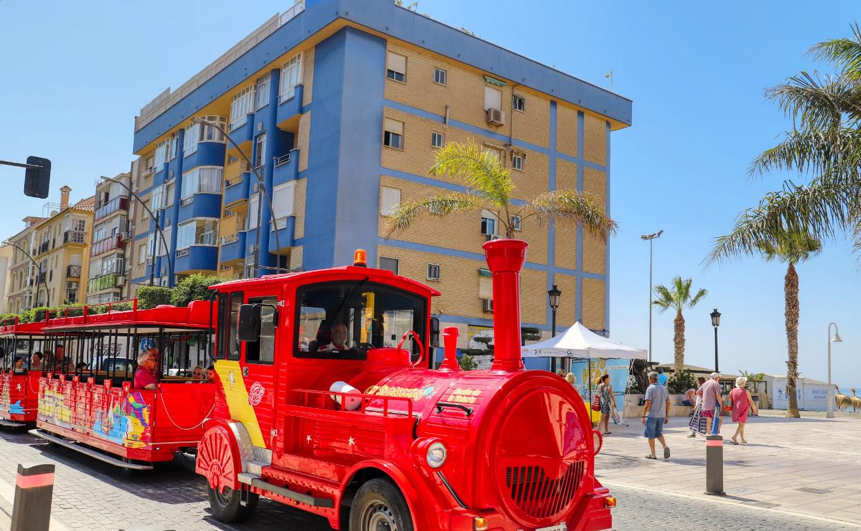 Imagen del tren turístico de Rincón de la Victoria. 