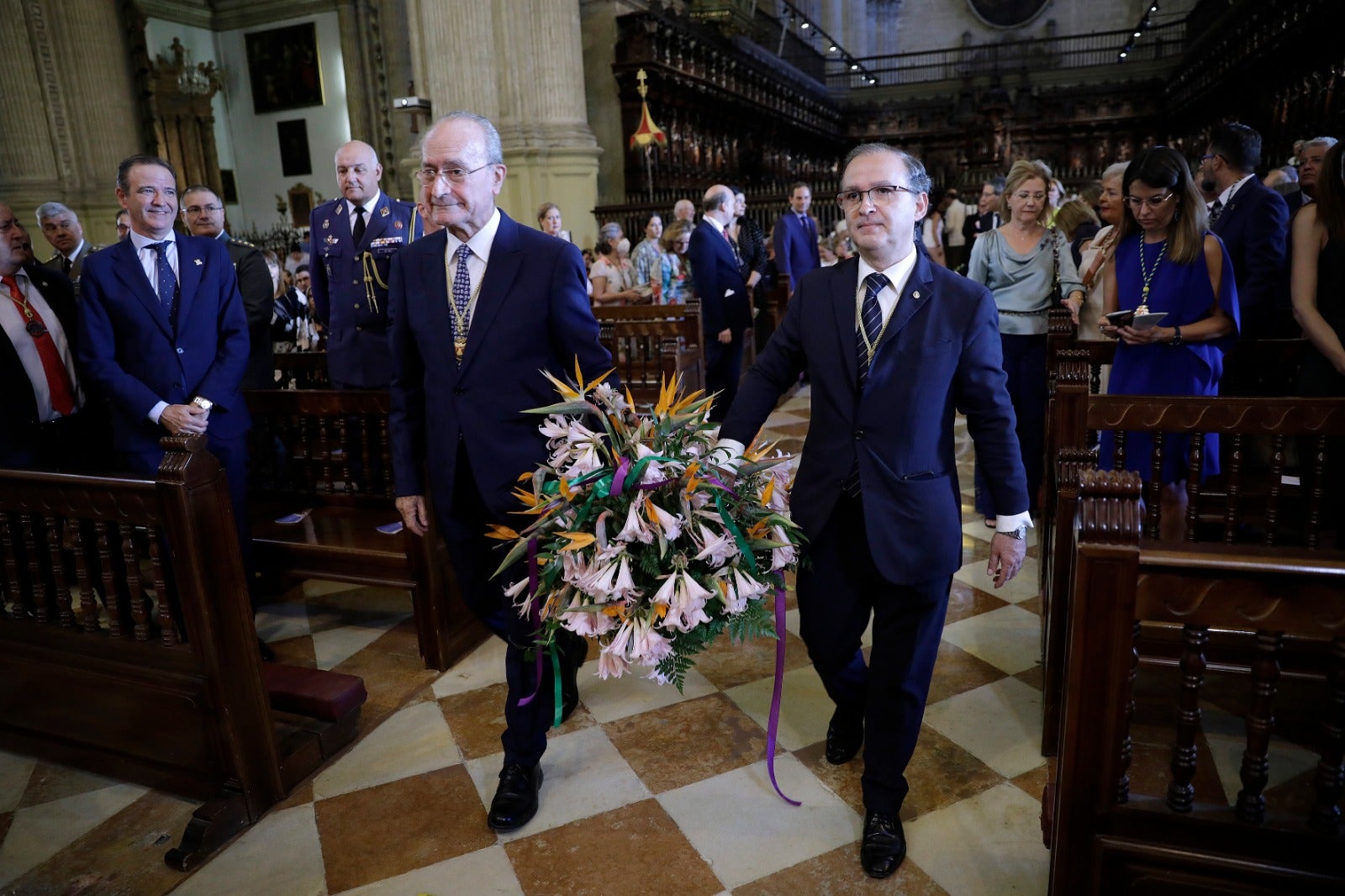 Fotos: Festividad de Santa María de la Victoria: ofrenda floral y misa a la Patrona de Málaga