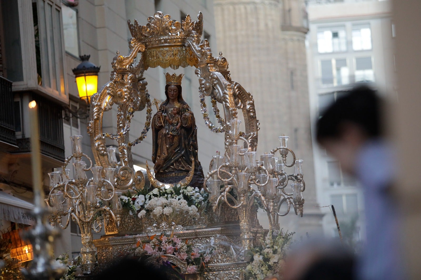 Fotos: Festividad de Santa María de la Victoria: ofrenda floral y misa a la Patrona de Málaga