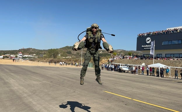 Richard Browning, este sábado en el aeródromo Leoni Benabú de la Axarquía. 