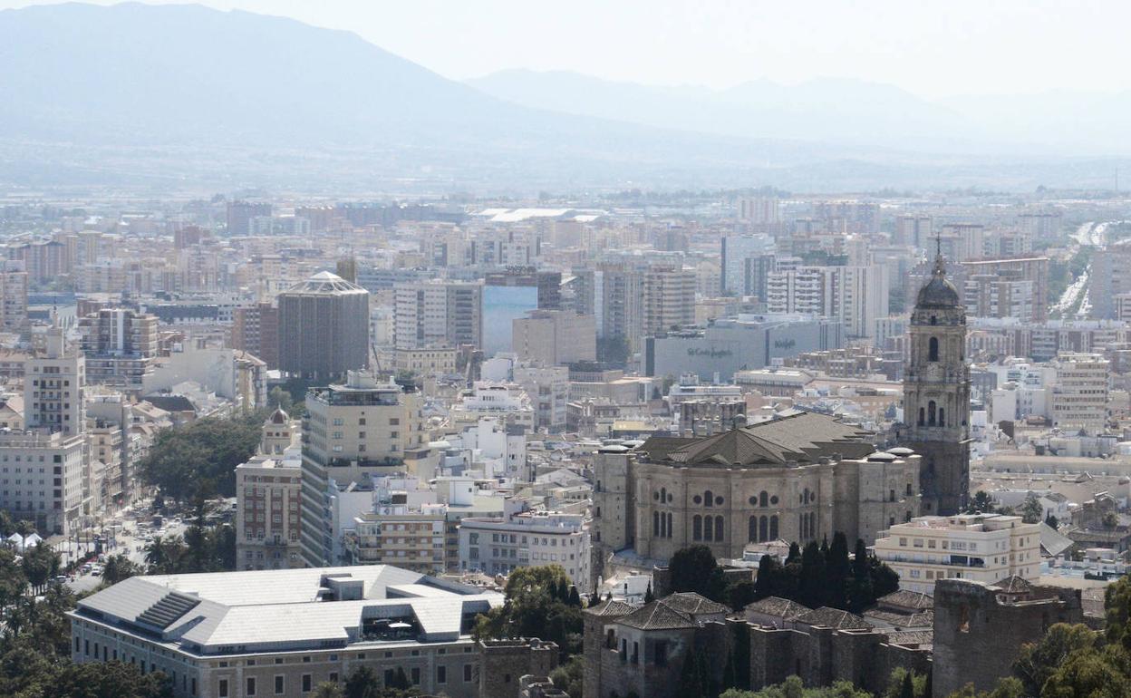 La obra de la cubierta de la Catedral rondará finalmente los 15 millones de euros. 