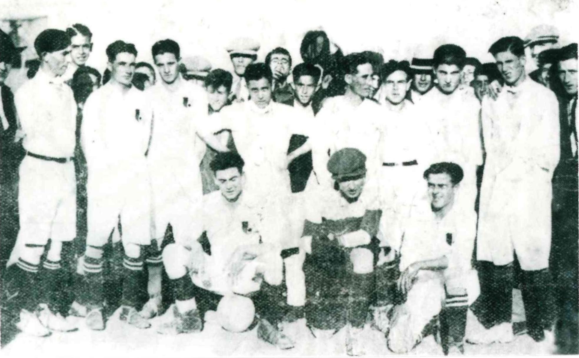 Plantilla del Vélez en 1922, el año de su fundación. 