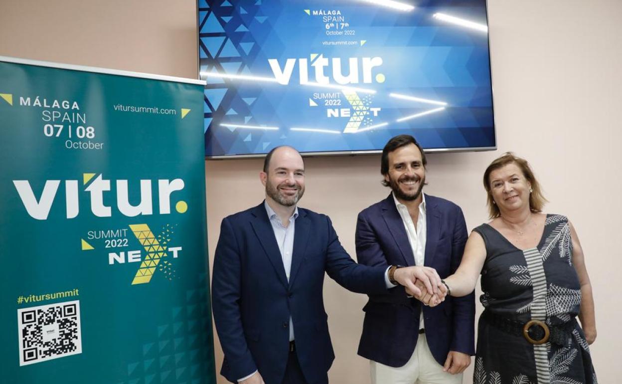 Gómez, Pérez-Lanzac y Aguilar, en la presentación de Vitur Summit. 