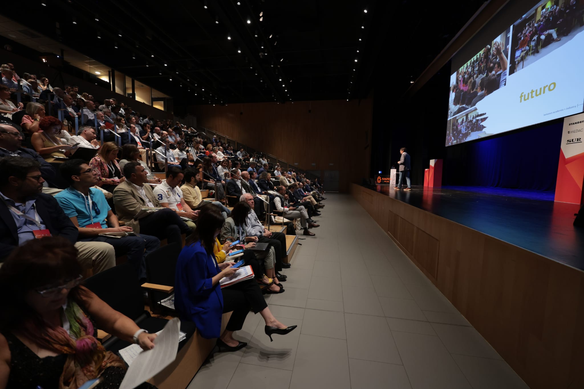 Emprendedores e inversores debaten sobre las tendencias que alimentan la revolución digital: desde la inteligencia artificial hasta la web3, el 'big data', los esports y la educación para un mundo digital