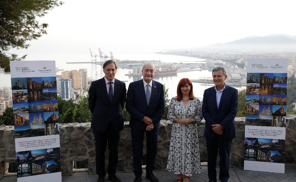 García, De la Torre, Olivares y Saura, en la presentación realizada en el Parador de Gibralfaro. 