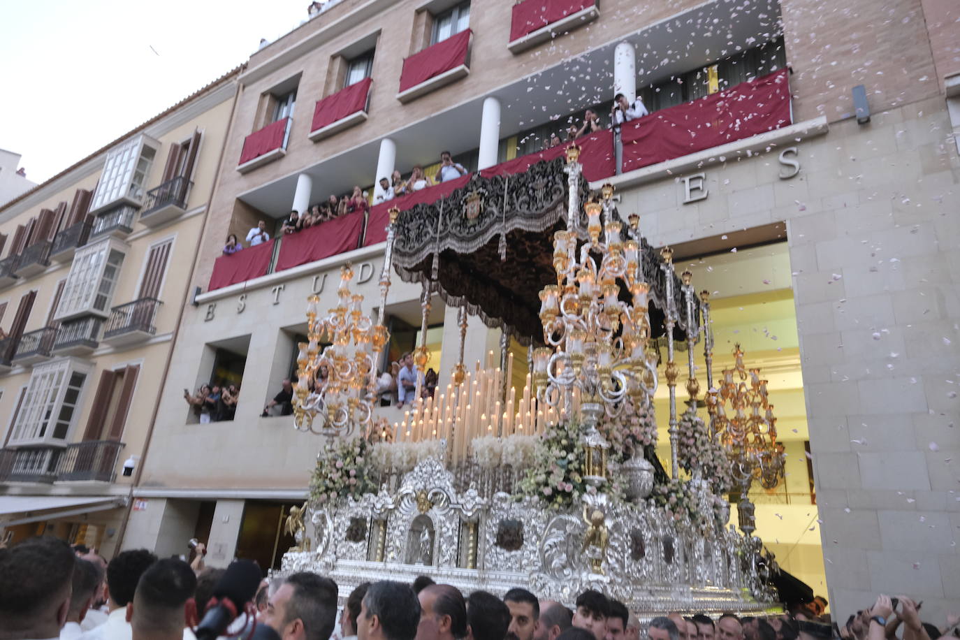 Se celebran los actos del centenario de la cofradía perchelera 