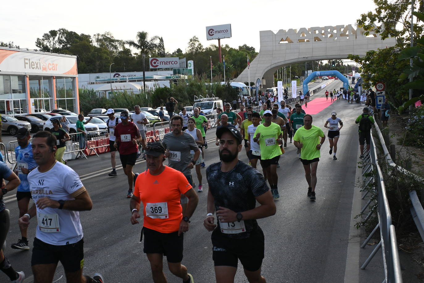 El excampeón europeo de 1.500 Reyes Estévez llegó a un segundo del ganador, tras un duelo apasionante, mientras que la ganadora femenina se impuso a su madre. 