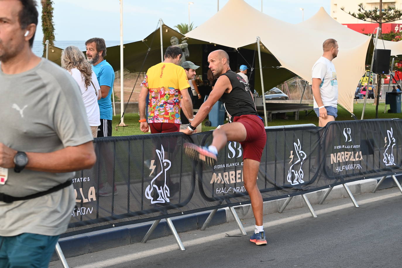 El excampeón europeo de 1.500 Reyes Estévez llegó a un segundo del ganador, tras un duelo apasionante, mientras que la ganadora femenina se impuso a su madre. 
