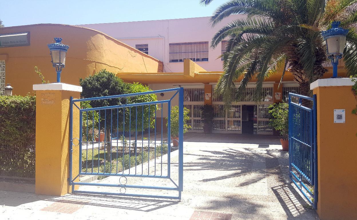 Escuela Oficial de Idiomas de Málaga, en Martiricos. 