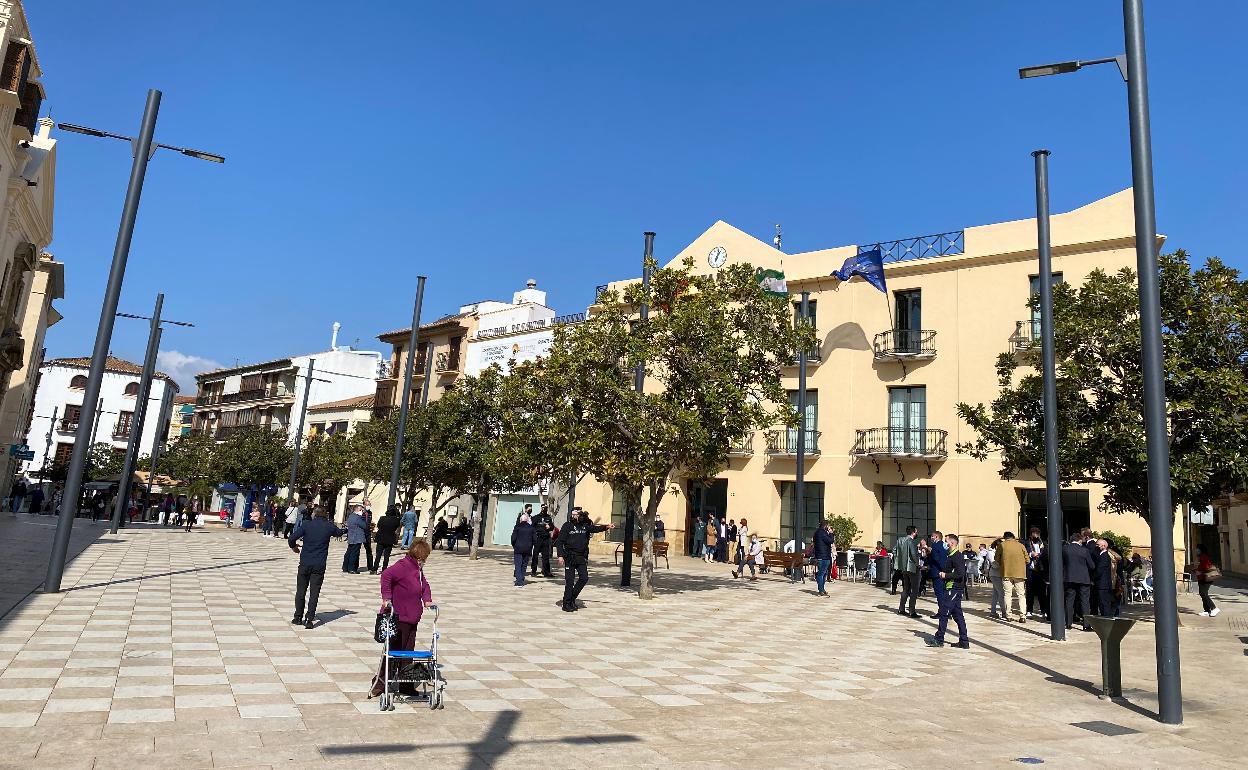 Fachada principal del Consistorio de Vélez-Málaga en la plaza de Las Carmelitas. 