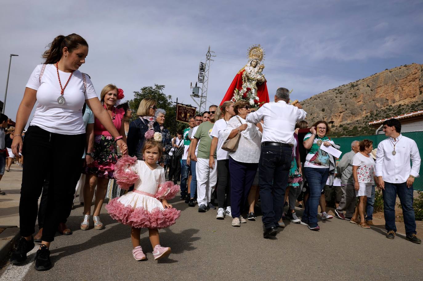 Peñarrubaia inaugura su local-ermita, que guarda la memoria del pueblo inundado. 