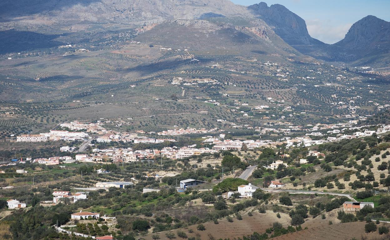 Panorámica de parte de los diseminados de Alcaucín. 