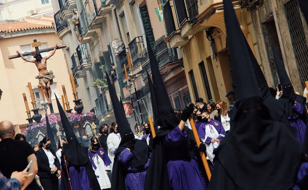 El Crucificado durante su salida procesional del pasado Lunes Santo. 