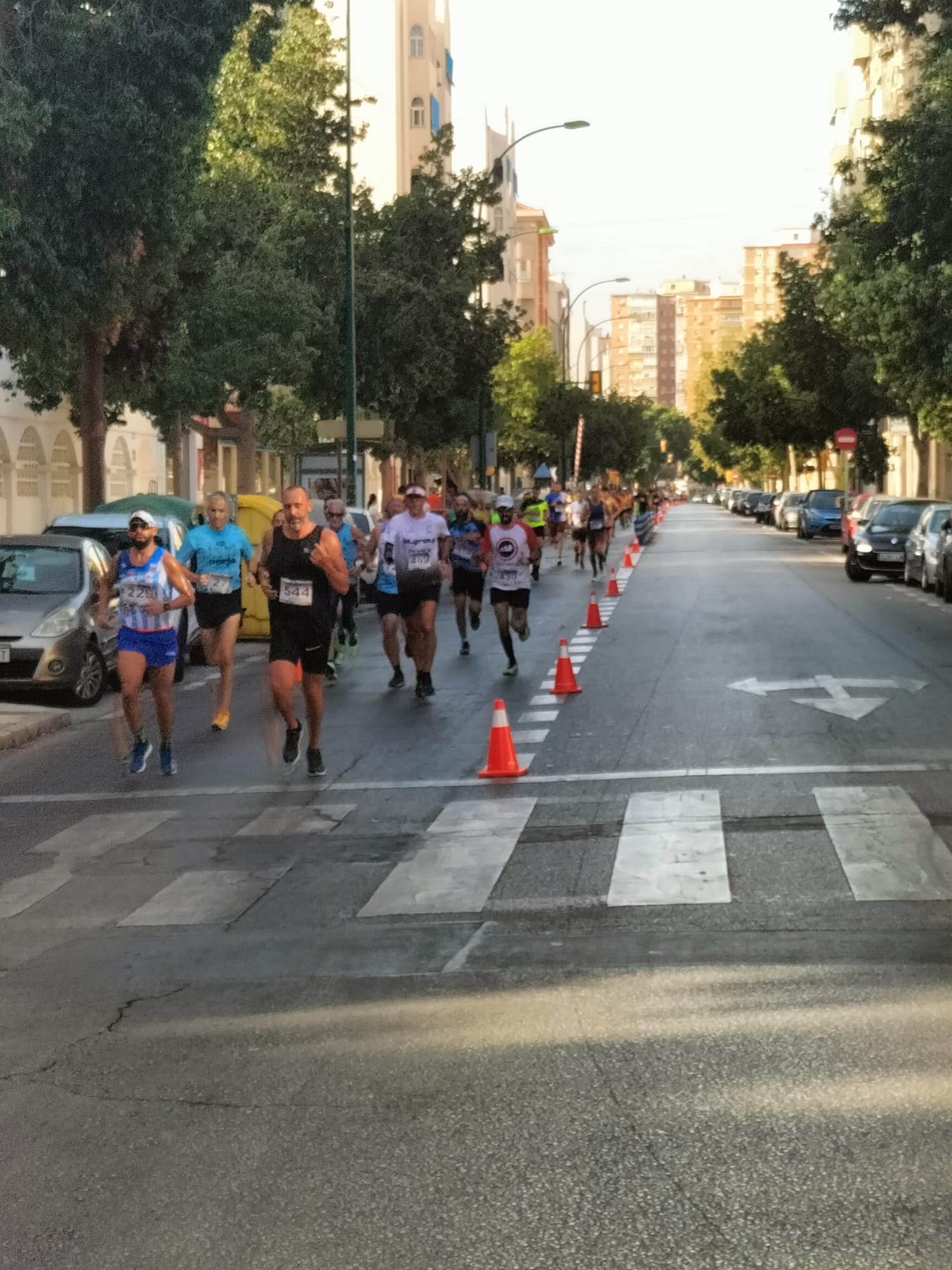 El atleta jiennense Cristóbal Valenzuela (Cueva de Nerja), ganador de la última Media Maratón Ciudad de Málaga, se adjudicó esta mañana la novena edición de la carrera El Torcal-La Paz, con un registro de 31:13 en los 10.000 metros de la prueba popular, antesala de la Carrera Urbana Ciudad de Málaga del domingo 24 (que reaparece tras la pandemia).