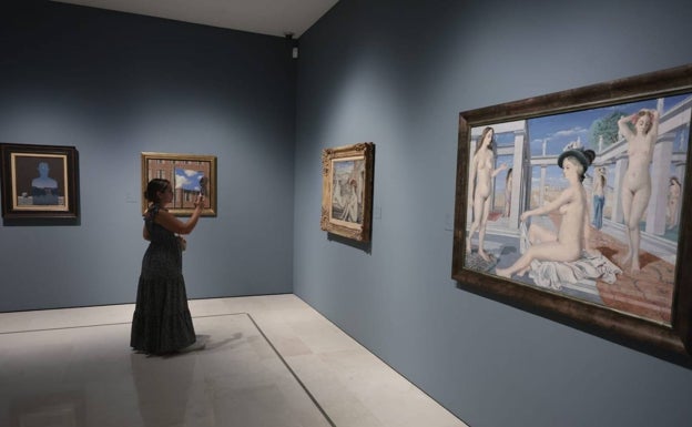 Obras de Magritte junto a las de Paul Delvaux. 