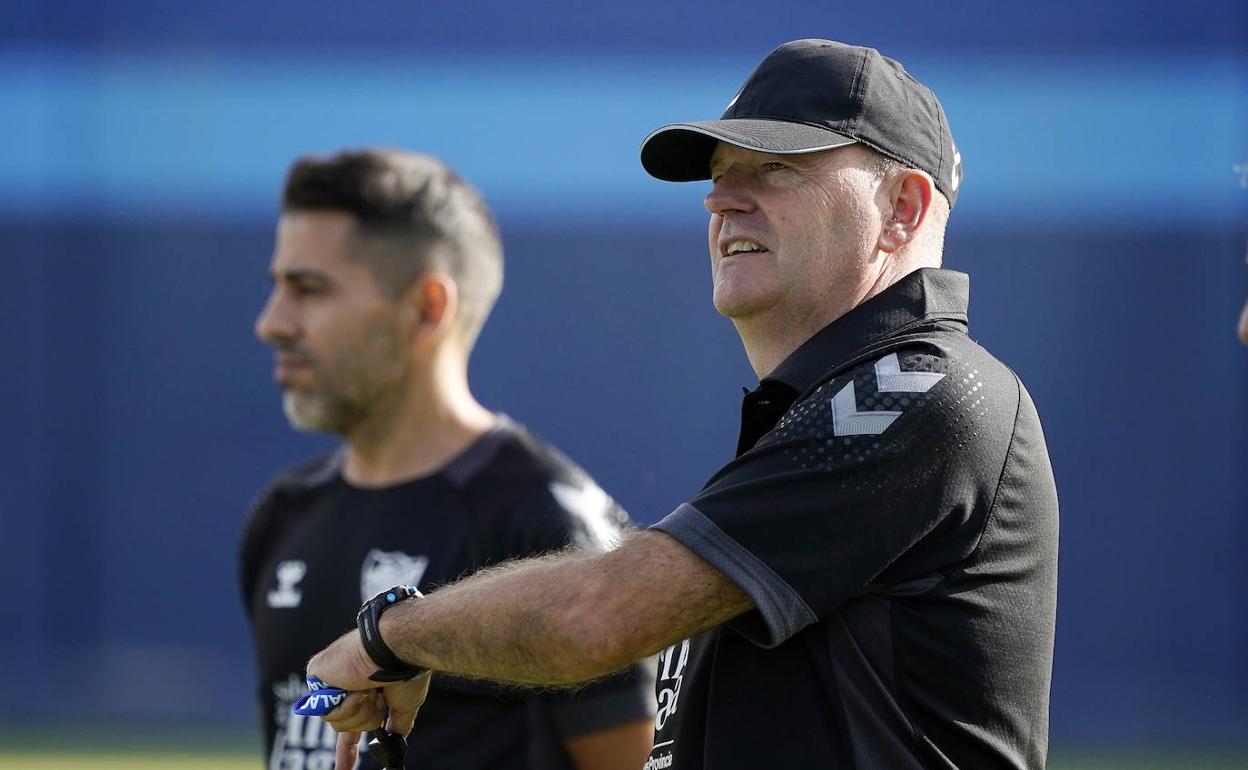 Pepe Mel, en un entrenamiento del Málaga. 