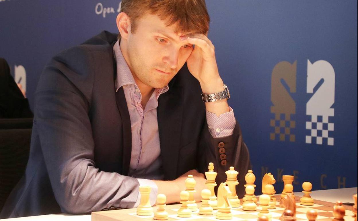 El ajedrecista ruso Nikita Vitiugov visita Málaga: «Desde la guerra mi pensamiento está fuera del tablero»