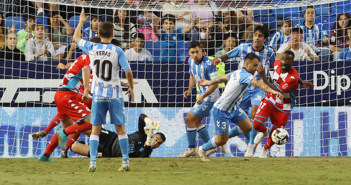 El Málaga se adelantó en el minuto 4 por medio de Cristian 