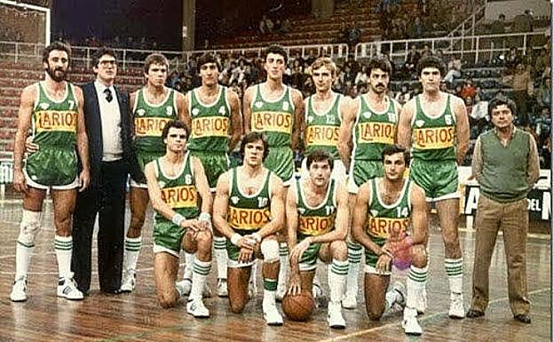 Martín Urbano, a la derecha, con el desaparecido Caja de Ronda. 