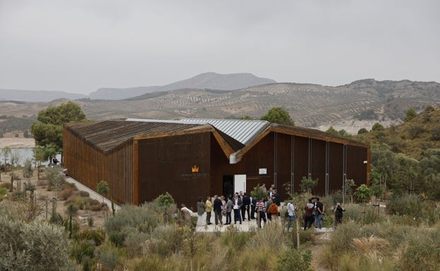 Imagen principal - El Caminito del Rey estrena su Centro de Visitantes con 240 plazas de aparcamiento y un mirador