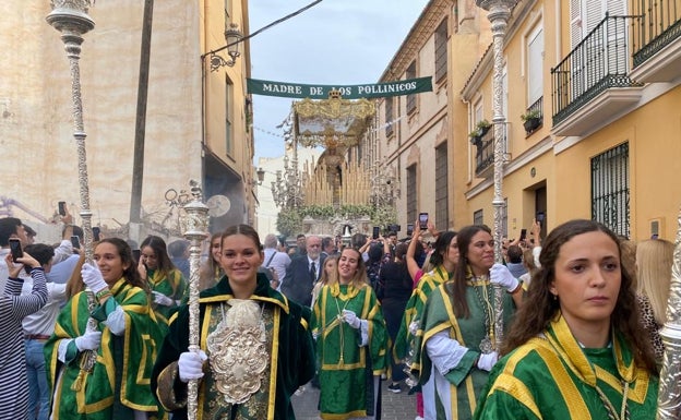 La Virgen del Amparo, en su procesión extraordinaria por el 75.º aniversario. 