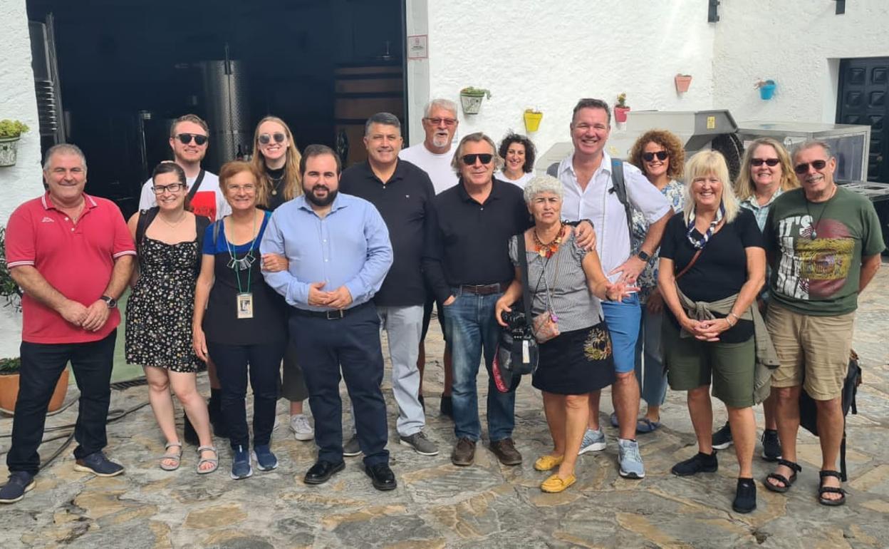 El grupo de estadounidenses, en una visita a Moclinejo. 