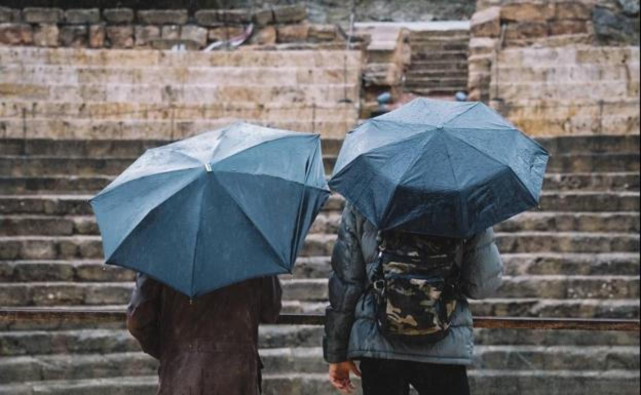 El tiempo España: Un total de 16 provincias, en aviso amarillo o naranja por viento, olas, lluvia o tormentas