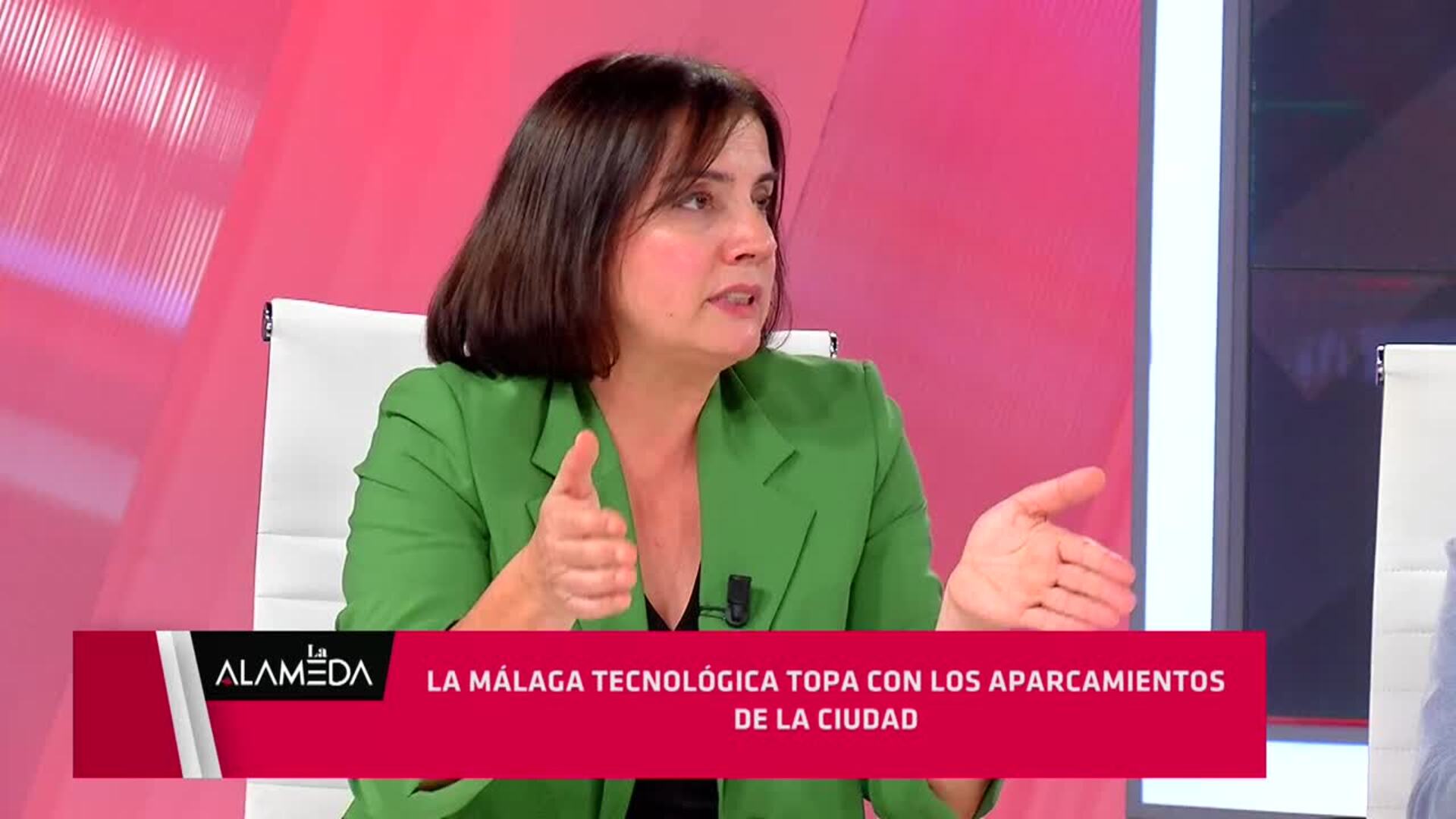 Los periodistas de SUR analizan la entrevista a Carolina España, consejera de Economía de la Junta, en el programa 'La Alameda'