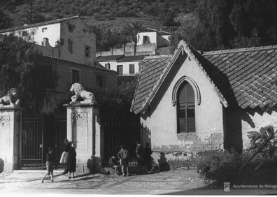 Imagen secundaria 1 - Arriba, visita de la escuadra alemana a la tumba del Gneisenau en los años 40. Abajo, entrada al Cementerio Inglés. Al lado, Adolfo Príes Saniter y su esposa, Francisca 