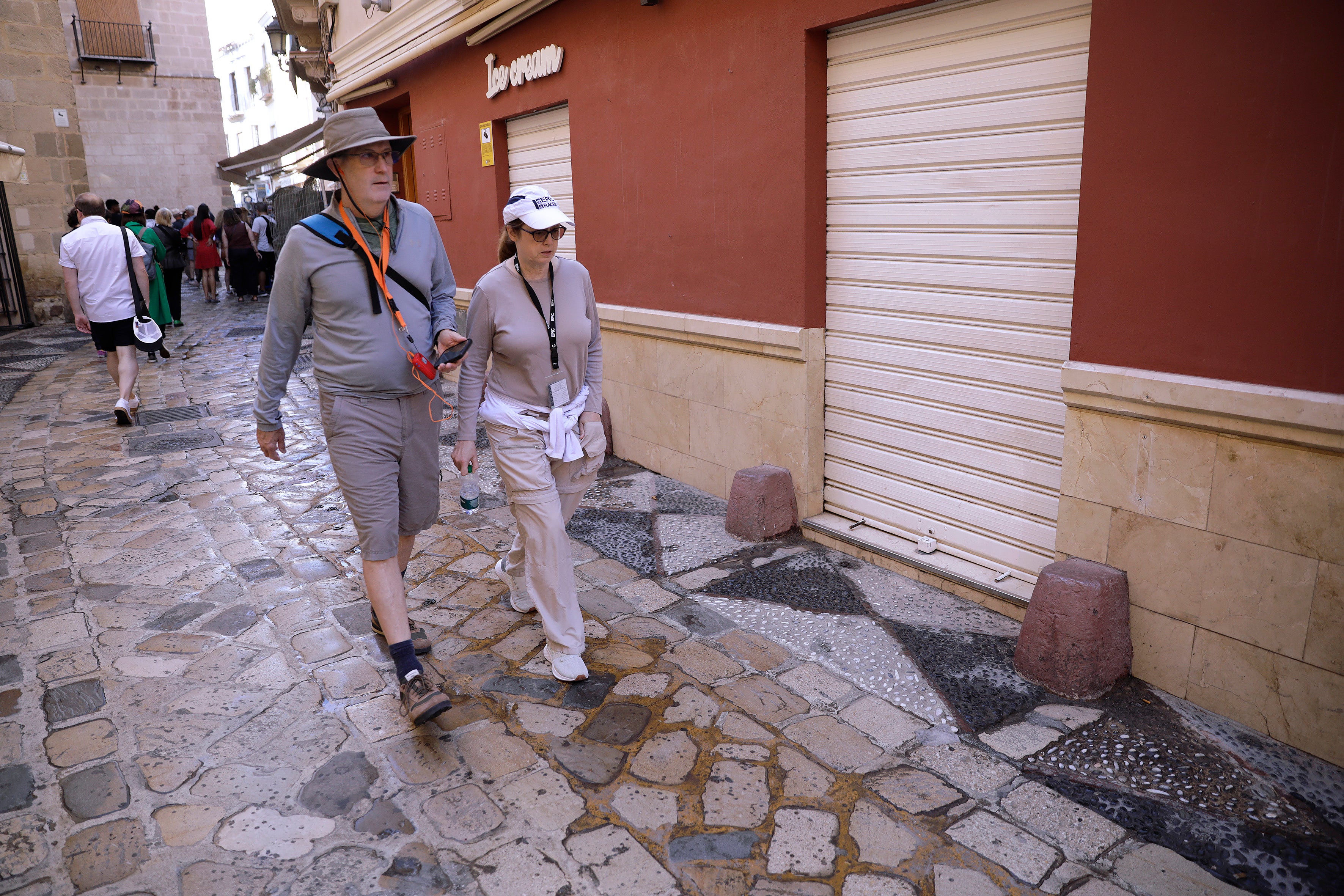 Sólo tres tienen capacidad para mover 4.270 viajeros el 'Norwegian Escape'; 2.253, el 'Marella Explorar 2'; y 2.416, el 'Vision of the Seas'. 