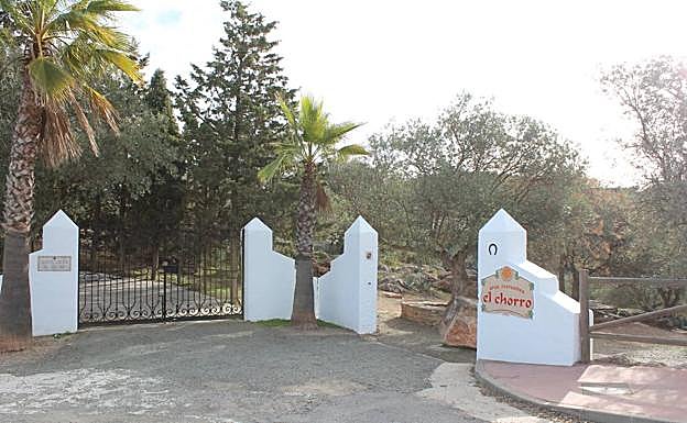 Área recreativa del Chorro y ermita del Socorro.