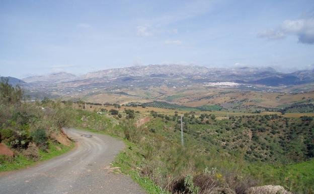 Descenso hacia el valle del río Campanillas