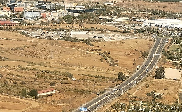 El carril Bus-VAO ya fue habilitado en la carretera que comunica la A-357 con el PTA. 