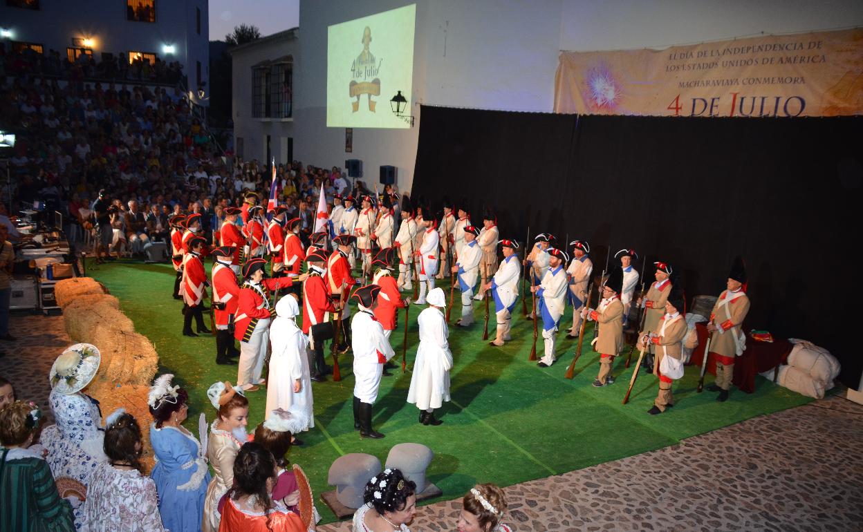 Recreación de la batalla de Pensacola con motivo de la fiesta del 4 de julio en Macharaviaya. 