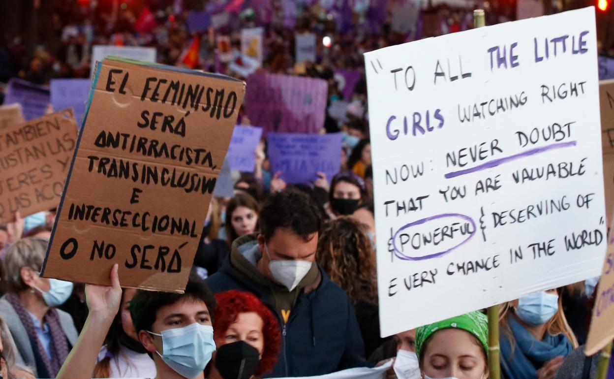 Feminismo e igualdad de género, un tabú para casi un millón de andaluces